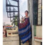 Bidita Bag Instagram - একলা চলো রে times when you have gotten disillusioned or being questioned, times when you found yourself alone on the path to your dreams Have these words encouraged and motivated you ; urged you to follow your dreams, irrespective of who is with you ? From our childhood to now this song has given courage to many.. to keep walking on the path they find true to the heart! Saree: @forsarees Photo: Daddy Bag #saree #sareelove #blockprint #eklachalore #rabindrasangeet #makeinindia #vocalforlocal #sustainablefashion #forsarees