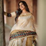 Delna Davis Instagram - The timeless charm of Kerala sarees. 🌾 #classicelegance #onam2023 #onam