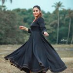 Dhanya Mary Varghese Instagram - Without black, no colour has any depth🖤 MUA: @divyas_makeover_ 👗 :@byhand.in #dhanyamaryvarghese #actor #model #dancer #photography