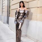 Diana Penty Instagram - My first @zuhairmuradofficial show at #ParisHauteCouture week. Thank you for having me! A spectacular show 😍 Outfit: @maeparisofficial Styling: @namitaalexander Glam: @shraddhamishra8 Photos: @shakeelbinafzal Production: @fetch_india