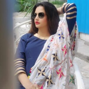 Diksha Panth Instagram - Sometimes you have to leave not for the ego but for the self respect ✊ 
PC : @rohit_roi29  #love #peace #loyalty #berealbetrue #loveyourself #deekshapanth
