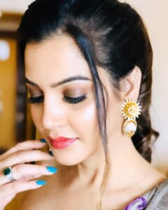 Diksha Panth Instagram - Keep putting out good. It will come back to you tenfold in unexpected ways♥️ MUA : @glossy_touchh 
Hair : @jawedhabibkanuru 
#love #peace #loyalty #berealbetrue #deekshapanth