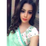 Diksha Panth Instagram - Let your vibe be a product of your heart♥️
