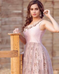 Diksha Panth Instagram - I deserve the world, so I am giving it to myself♥️ 

PC 📸 @koolsoumo 
Outfit👗@design.cottage 
MUA 💄@make_over_by_teju/ @makeupstories_by_sameera 
Shoot Assisted by💡 @seshpakala 
BTS🎥 @jaideepsonaphotography
