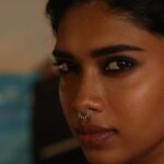 Dushara Vijayan Instagram - Shades of Rene💙 “The spirit of her invincible heart guided her through the shadows.” Written & Directed by @ranjithpa 🎶 @tenmamakesmusic 🎤 Ranj & Tenma 🖊 @tamil_poet_umadevi @neelam_productions @vigneshsundaresan @manojjahson @yaazhifilms @kishorkumardop @selva_rk @anthoruban @jayraguart @iamsandy_off @stunner_sam @kalidas_jayaram @kalaiyarasananbu @harikrishnananbudurai @actorshabeer @actorgnanam @vinothactormadras @regin_roseactor @manisa_tait @damuplay @sumeetborana @subatra_robertoff @anbudan_arjun_ @dharani_selvam.official @cl_me_remo @suriya_dancer @damuplay @vinsu.sam @siddhanth.k.s @puii_c_ammy @ekambaramaegan @kailasam.geetha @therukural @vprmcmxcii @shymsndr @rustictales @syamlal.ts @m0shuu @kabilanchelliah @pro_guna @thinkmusicofficial @gobeatroute Indianostrum Theatre