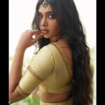 Dushara Vijayan Instagram - Shot by : @anitakamaraj Jewellery : @nacjewellers Outfit : @savinidii_official Hairstylist : @puii_c_ammy . . . #indianportraits #raw #lehenga #regal #instadaily #artist #ootd #indian #indianoutfit #indiaclicks #photo #photographer