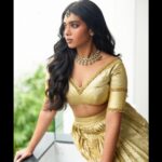 Dushara Vijayan Instagram - Shot by : @anitakamaraj Jewellery : @nacjewellers Outfit : @savinidii_official Hairstylist : @puii_c_ammy . . . #indianportraits #raw #lehenga #regal #instadaily #artist #ootd #indian #indianoutfit #indiaclicks #photo #photographer