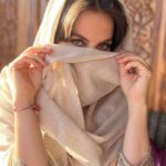 Elli AvrRam Instagram - #grateful Another dream come true❤️ What’s life if we don’t dream? And what’s life if we don’t go for our dreams? Small or big, doesn’t matter, but I do believe dreaming, keeps the heart alive🙏 #keepdreaming #stayalive #india #kashmir #srinagar #elliavrram #yourstruly #indiawithelli