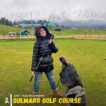 Elli AvrRam Instagram - Gulmarg brought back many childhood memories of mine❤️ Have you watched the episode yet? Link in my BIO. Or write: “India with Elli” on youtube for all the 3 episodes with @curly.tales 🍃 #gulmarg #kashmir #travelshow #traveldiaries #indiawithelli #elliavrram #yourstruly #love #india #travels #gratitude Gulmarg, Kashmir