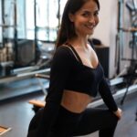 Elli AvrRam Instagram - B’Cause I’m _____ if not, make sure you are❤️. Life is precious, make the best of it! Sending you all lots of love today! #stayhappy #gratitude #everyday #amen #elliavrram #yourstruly