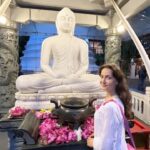 Elli AvrRam Instagram - Overcoming my fears by testing my faith🪷 Thank you Sri Lanka. #elliavrram #srilanka #traveldiaries #travelwithelli #yourstruly