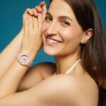Elli AvrRam Instagram - Do what you love, love what you do!🌸 I love playing dress up and my Timex watch adds the appeal to every look! Wait no longer, it is time for Timex! @timex.india #TimexIndia #Timex #TimexWatches #Heritage #legacy #ElliAvrRam #yourstruly