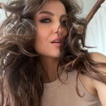 Elli AvrRam Instagram - Holi ki Shubhkamnaye! (Photo dump) of a girl who was awake for 26 hours🦦… #happyholi #india #photodump #elliavrram #yourstruly #hi