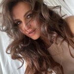 Elli AvrRam Instagram - Holi ki Shubhkamnaye! (Photo dump) of a girl who was awake for 26 hours🦦… #happyholi #india #photodump #elliavrram #yourstruly #hi