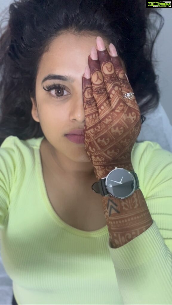 Farina Azad Instagram - Wedding preps ! Mandatory hydra facial @dermijan