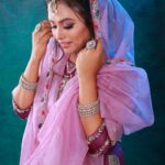 Farina Azad Instagram - Hair & make-up : @makeoverbykalpana Photography : @yazhphotography Jewellery : @goldcopy1486 Costume : @shringatrends Studio : @shotstocks.io