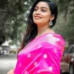 Gayathri Yuvraaj Instagram - 💕💕 MAUH : myself 🤗 Saree : @trendies_attire Hairstyle : @fjmakeover31 Shot by : @swetha22_photography