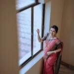 Gopika Anil Instagram - . Nothing feels as perfect as a saree ! ✨ 📸 @blackpaper_weddingphotography 💄: @azhak.makeover