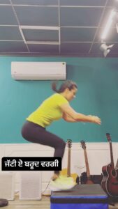Gul Panag Instagram - ਜੱਟੀ ਏ ਬਰੂਦ ਵਰਗੀ

Jatti Ae Barood Wargi….
.
.
.
.
.
.
#reelsinstagram #reels #reel #reelitfeelit #reelsvideo #reelit #gulpanag #trendingreels #trending #fitness #punjabi