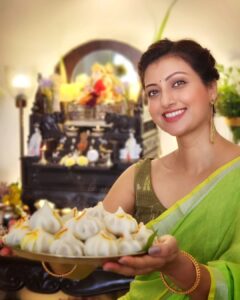 Hamsa Nandini Instagram - With his blessings, even the most challenging paths can be conquered. 
Ganapati Bappa Morya!🙏
.
#swanstories