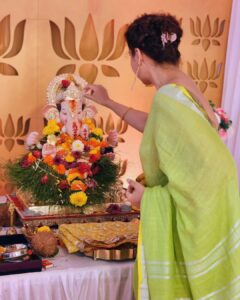 Hamsa Nandini Instagram - With his blessings, even the most challenging paths can be conquered. 
Ganapati Bappa Morya!🙏
.
#swanstories
