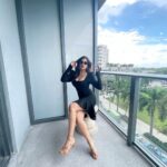 Harnaaz Kaur Sandhu Instagram - Here’s looking at you… Styled by @meemmap Dress @pinkapple_dresses Earrings @shopthetinycloset Heels @express Miami, Florida