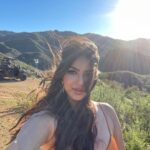 Harnaaz Kaur Sandhu Instagram - The sun’s smiling brightly at us today ☀️