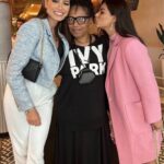 Harnaaz Kaur Sandhu Instagram - A beautiful day with these beautiful queens ✨ welcome back the forever queen @andreamezamx ❤️ @missuniverse Dress @ramybrook Bag @houseofwant Earrings @bonheur_jewelry Manhattan, New York