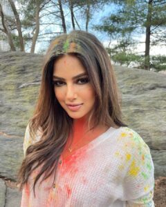 Harnaaz Kaur Sandhu Instagram - Happy Holi!❤️