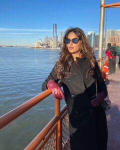 Harnaaz Kaur Sandhu Instagram - First ferry trip and some delicious Thai food @pinto_nyc All about yesterday✨🗽 @missuniverse @missdivaorg

Ensemble by - @rockystarofficial @rockystar100
Earrings - @isharya
Overcoat - @weareperona