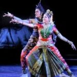 Hema Malini Instagram - Happy International Dance Day! Dance is one of the ultimate activities to destress, lose inhibitions, meet new people, and boost physical health. We have incorporated in my ballets 4 different genres of beautiful Ind dance. B natyam, Mohiniattam, Kathak & Kuchipudi & we enjoy performing these. #internationaldanceday #dance #danceballet