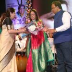 Hema Malini Instagram - Was part of the first anniv Shraddanjali in memory of our dear Lataji whose voice mesmerised us for so many decades. It was organized by Ashish Shelar & the CM was present. I had the good fortune to mingle with colleagues of all ages for whom Lata ji has sung such memorable songs. @mieknathshinde #ashishshelar @ashaparekhofficial #shraddanjali