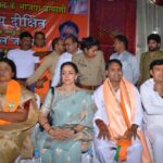 Hema Malini Instagram - Other photos from the hectic 2-day campaign covering entire Mathura for the Mayor and Chairman elections @myogi_adityanath @bjp4india @bjp4up #electioncampaign #mathuraelection