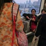Hema Malini Instagram - After my metro experience, decided to go by auto from DN Nagar to Juhu & that too was fulfilled. Landed by auto at my house & the dazed security could not believe their eyes! All in all, a wonderful, pleasurable experience for me! In the metro with the public👇 #metro #metroride #travelinmetro #happyridings