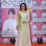 Hema Malini Instagram - Saturday saw a glittering function to unveil a special ‘Society’ magazine featuring me on the cover as an Achiever. Every month a new achiever is selected, interviewed & written about. People from different walks of life like Dhoni, Priyanka Chopra, Anand Mahendra & others have been featured already. Lovely event with Mr Nari Hira doing the honours. Event Outfit: @sulakshanamonga #narihira #societyachievers #event