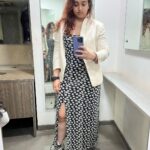 Ira Khan Instagram - May dump. I want less heat. And more mangoes.