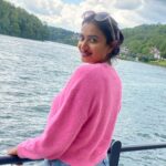 Janani Ashok Kumar Instagram - 💗💓💞 #switzerland #myforever #love Rhinefalls - Europe's Largest Waterfalls
