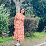 Janani Ashok Kumar Instagram - Still wondering what happened to my leg in the third pic 🫣 Anyways I had an amazing time in & around Milan city 🏙️ Their architecture itself is a visual treat & the trees & scenic landscapes are icing on the cake just wow 🤩🫠🤍🥰 - 📸: @madhumitha_sivasankar Milano italy