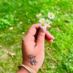 Janani Ashok Kumar Instagram - Still wondering what happened to my leg in the third pic 🫣 Anyways I had an amazing time in & around Milan city 🏙️ Their architecture itself is a visual treat & the trees & scenic landscapes are icing on the cake just wow 🤩🫠🤍🥰 - 📸: @madhumitha_sivasankar Milano italy
