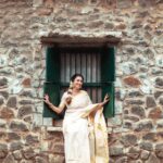 Janani Ashok Kumar Instagram - എല്ലാവർക്കും എന്റെ ഹൃദയം നിറഞ്ഞ ഓണാശംസകൾ 🌻🌸🌺🌼🪷🪻🌹🌷💐🌾 - @smokey_makeupbar_ @labelshalini @studio_d_weddings Chennai, India