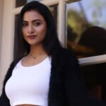 Janani Ashok Kumar Instagram - 𝖱𝖾𝗆𝖾𝗆𝖻𝖾𝗋， 𝖨𝗍’𝗌 𝖸𝗈𝗎𝗋 𝖢𝗁𝖺𝗋𝖺𝖼𝗍𝖾𝗋 𝖳𝗁𝖺𝗍 𝖬𝖺𝗄𝖾𝗌 𝖸𝗈𝗎 𝖶𝗈𝗋𝗍𝗁 𝖨𝗍．𝖭𝗈𝗍 𝖸𝗈𝗎𝗋 𝖠𝗉𝗉𝖾𝖺𝗋𝖺𝗇𝖼𝖾． 𝖠𝖿𝗍𝖾𝗋 𝖠𝗅𝗅，𝖨𝖿 𝖠 𝖱𝗈𝗌𝖾 𝖣𝗂𝖽𝗇’𝗍 𝖲𝗆𝖾𝗅𝗅 𝖠𝗌 𝖦𝗈𝗈𝖽，𝖨𝗍 𝖶𝗈𝗎𝗅𝖽 𝖡𝖾 𝖶𝗈𝗋𝗍𝗁𝗅𝖾𝗌𝗌 ꧁♡︎꧂ － 📸： @raghul_raghupathy 𝖩𝖾𝗐𝖾𝗅𝗅𝖾𝗋𝗒： @methurna_collections Pondicherry - பாண்டிச்சேரி