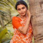 Janani Ashok Kumar Instagram - 📸: @gk_.photography._ - 🧡🤍🧡 Coimbatore, Tamil Nadu