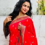 Janani Ashok Kumar Instagram - Just like a flower, you’ll bloom 🌸 If you take time to water yourself ✨💫💯 📸: @keets_makeover Chennai, India