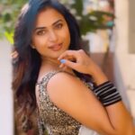 Janani Ashok Kumar Instagram - ♥️✨💫 #love Wearing: @onlinegits Bangles: @methurna_collections Chennai, India