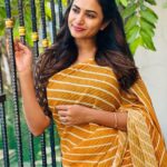 Janani Ashok Kumar Instagram - There isn’t a single person on this planet, who’s entitled to treat you like a shit. Remember that! Wearing: @shree_roopacollections Chennai, India
