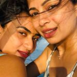 Janani Ashok Kumar Instagram - All we needed is the beach & the sun to make such beautiful memories 🫠 Of course the right people to be with @bavithraofficial 🤗🙌🏼💯 #beachgirls #sunkissed #messyhair #dontcare #yatch #highonmusic #naturelovers #bioluminescence #coralreef #memoriesforlife #maldives #island #milaidhoo Milaidhoo Island, Maldives