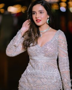 Jasmin Bhasin Thumbnail - 517.4K Likes - Top Liked Instagram Posts and Photos