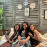 Jennifer Winget Instagram - POV: You’re scrolling through my camera roll!📱 #MyLifeInPictures #DeletedScenes #BestiesBrunch #WeekendRecap