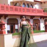 Jonita Gandhi Instagram – My palace awaits me 👑

@papadontpreachbyshubhika @pallavi_85