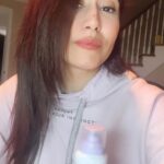 Jonita Gandhi Instagram - My secret to staying confident and fresh on stage? @SecretDeodorant Weightless Dry Sprays! #ad #DrySprays